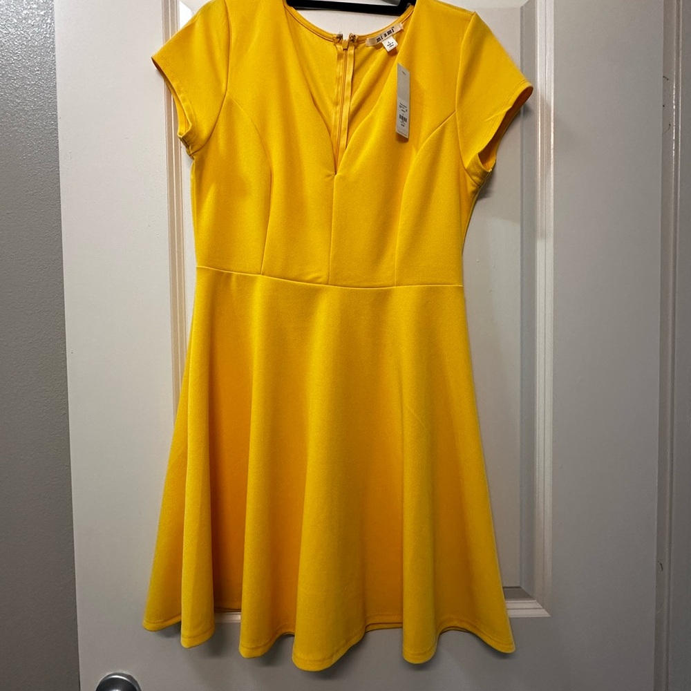 Francesca's Collections Yellow Dress